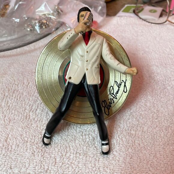 Vintage Elvis Presley 1996 musical Christmas ornament - Picture 1 of 3